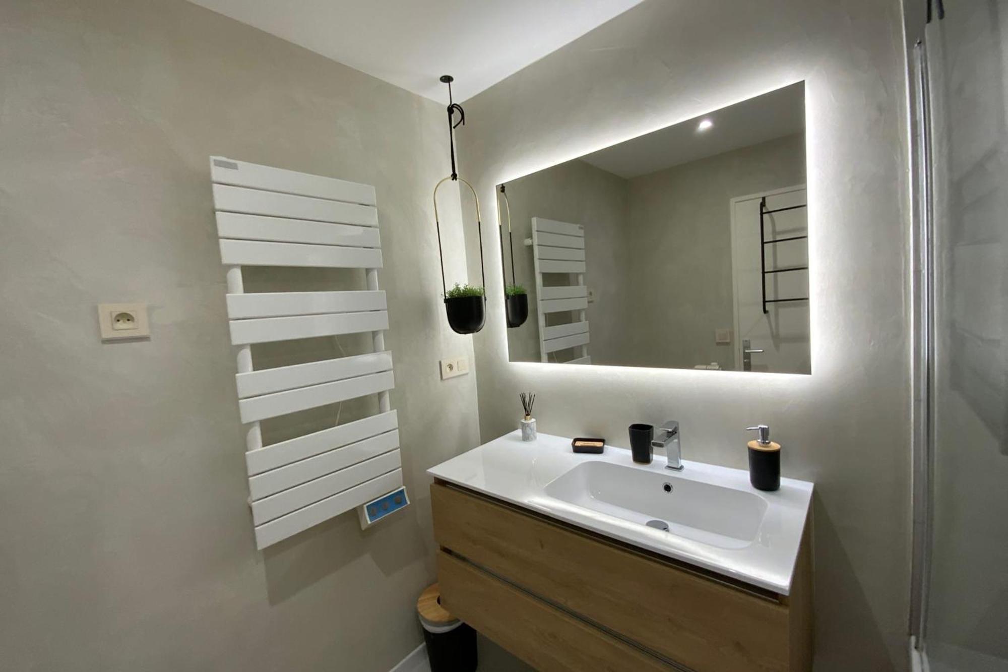 Aesthetics - 2 Bedrooms And Secure Parking! مونبيلييه المظهر الخارجي الصورة